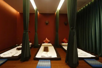 武汉汉南区泰式按摩的被动瑜伽：当身体被折叠成诗